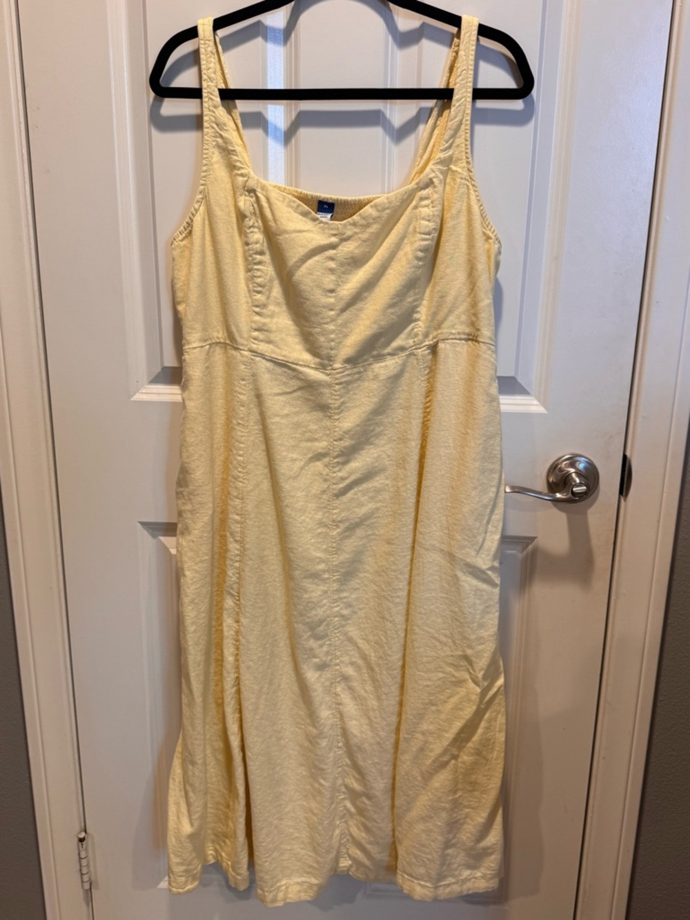 Old Navy Pale Yellow Sleeveless Top